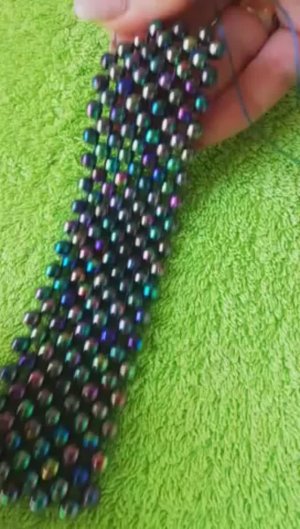 Широкий браслет из бусин на жгутике # 12..mp4