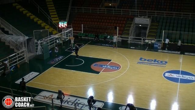 Basket Coach: riscaldamento con lo Scandone Avellino смотреть онлайн