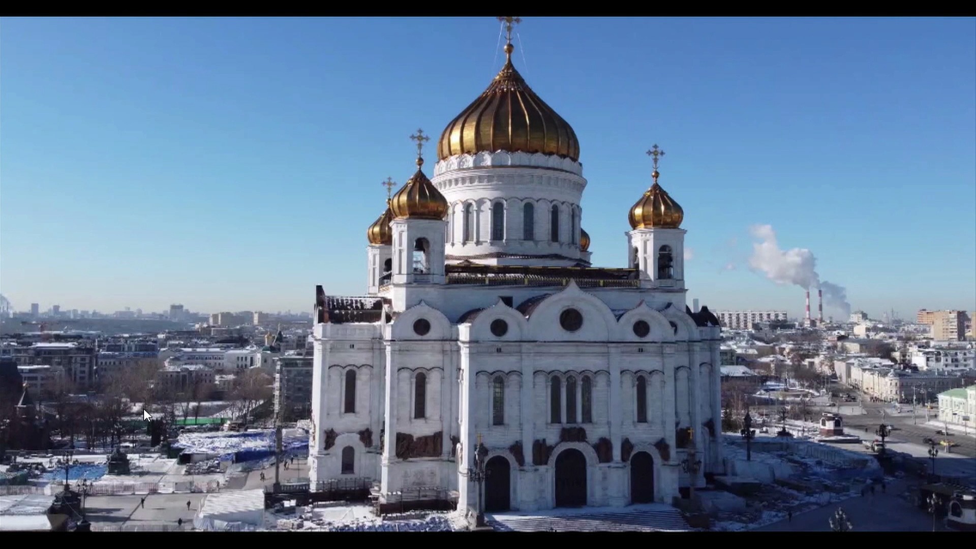 Храм Христа Спасителя в Москве снегопад