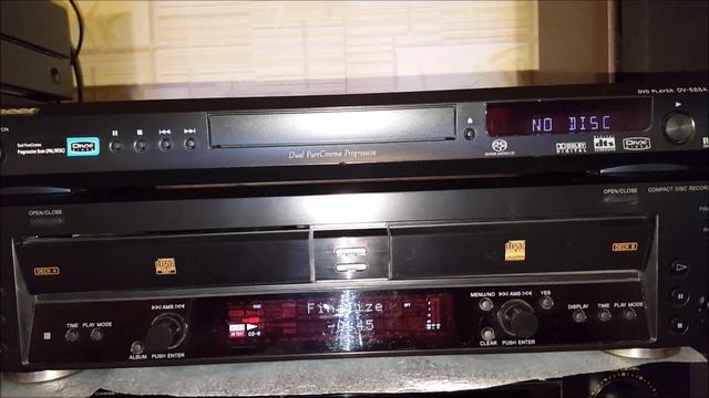 Sоny RCD-W100.Проба записи на CD диск. смотреть онлайн