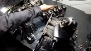 Снятие двигателя ОМ 651 Спринтер 2012г.