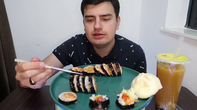 МУКБАНГ! Корейские суши роллы и китайские пирожки! Кимбап и баоцзы! MUKBANG kimbap and baozi! смотреть онлайн