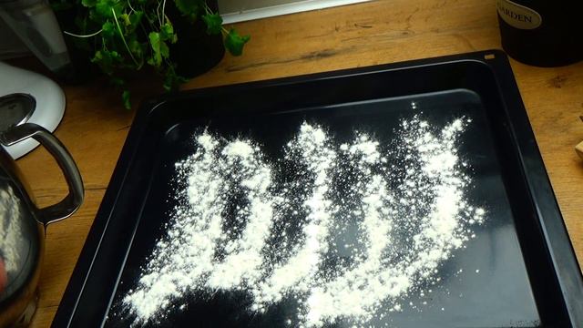 Biała pizza ze szparagami i 3 serami, idealna na przekąskę czy obiad #pizza #szparagi #naobiad