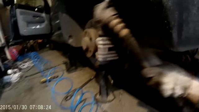 Замена задних амортизаторов Volkswagen Bora смотреть онлайн