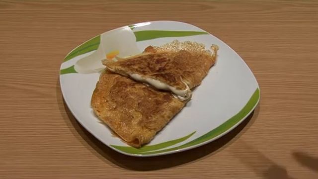 Омлет с сыром, омлет с моцареллой и помидорами, Omelett mit Käse, Omelett mit Mozzarella und Tomate смотреть онлайн