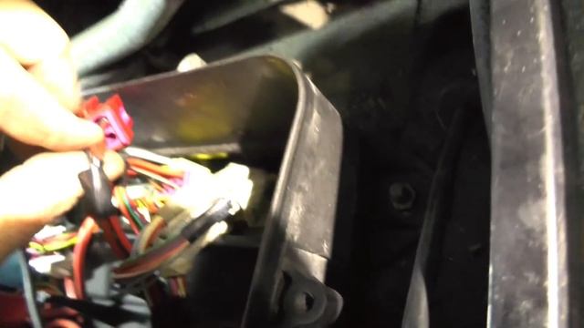 AUDI (A4B5) Ir vel vanduo salone (water leak into cabin) смотреть онлайн