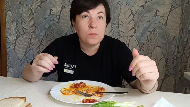 мукбанг. ЯИЧНИЦА ? С ПОМИДОРАМИ ?. ПРИЯТНОГО АППЕТИТА❗