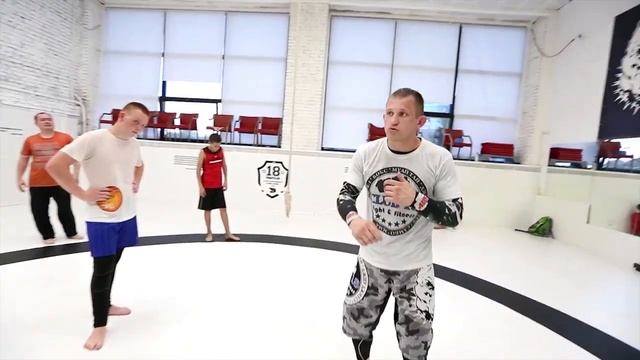 Рукопашный бой (начинающие), тренер Максим Донченко