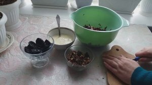 Салат из Свеклы с Черносливом и Орехами с Майонезом. Ну Очень Вкусно.