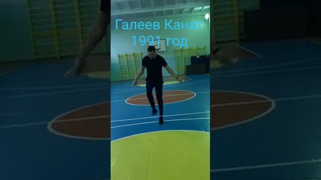 Турнир по прыжкам на скакалке. Бегущий шаг или чередование ноги при каждом перепрыгивании смотреть онлайн