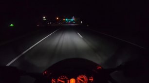 Ночная поездка на мотоцикле