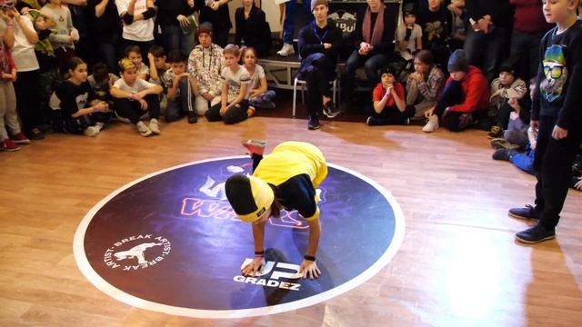 #62 vs #10 - брейкданс батл WINTER WARS 2020 смотреть онлайн