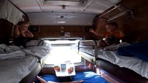 ДЕТИ НА ПОЕЗДЕ_НА МОРЯ_АНАПА_ВЕСЕЛЫЕ ПРИКЛЮЧЕНИЯ ДЛЯ ВСЕЙ СЕМЬИ_КУДА ПОЕХАТЬ С ДЕТЬМИ