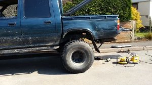 Toyota Hilux 2.8 Turbo 75mm straight through exhaust,