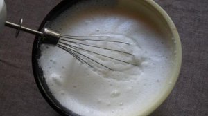 Открытый пирог из дрожжевого теста