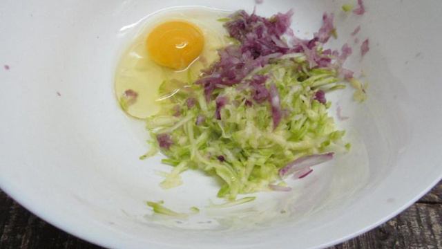 Котлеты из курицы и кабачка