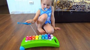 Ульяна снова превратилась в малышку. Арина не хочет делиться игрушками. Поучающая история для детей