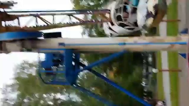 Аттракцион ,,Камикадзе,,. Томск