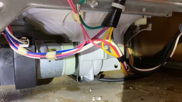 Нехарактерно звучит дрейн помпа в посудомоечной машине. Что это значит? Ремонт Михайлов Олег смотреть онлайн