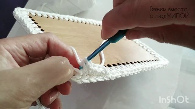 Вязаная корзинка крючком без шва. Как вязать острый угол у квадратной корзине.