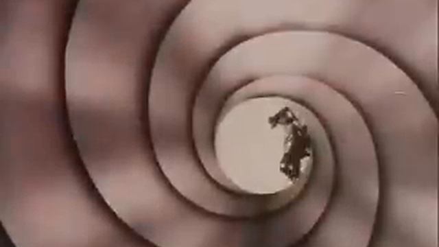 Monty Python Gunbarrel смотреть онлайн