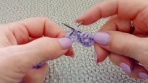 Теневой узор спицами поворотными и круговыми рядами.