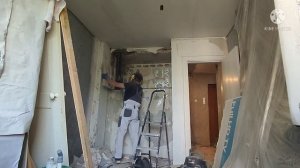 Как в одиночку убирать стены в санузле