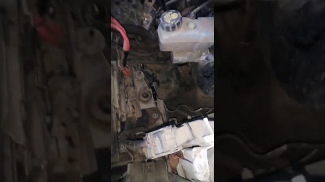 Устраняем неисправность на наконечнике клеммы стартера Дастера (не крутит стартер). смотреть онлайн