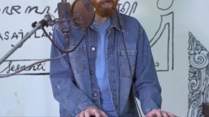 Нашид на арабском языке
FI HOLLATIN HAMRA - ADAM ALI