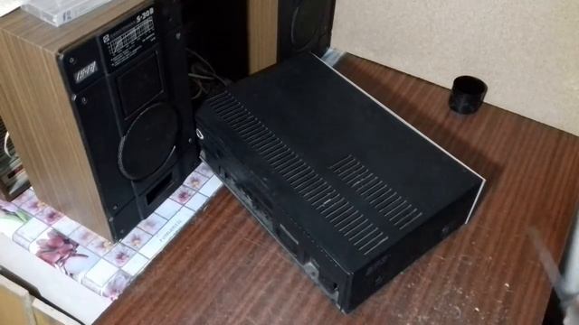 Маяк М-240С-1. Посторонний шум в динамиках. Ремонт магнитофона. смотреть онлайн