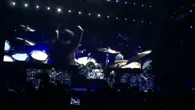 Black Sabbath Intro + "Black Sabbath" (partial) @ Oracle Arena - Oakland, CA 9/15/2016 смотреть онлайн