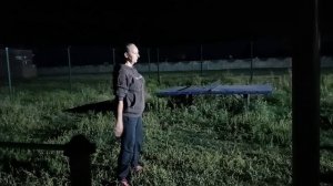 Австралийские подтягивания, приседания и отжимания от перекладины.