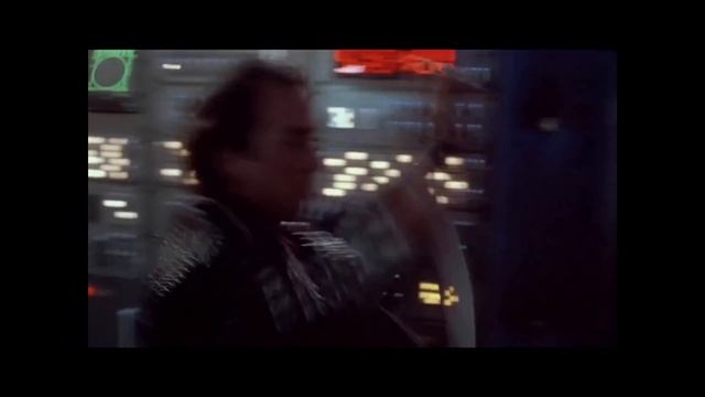 УТОНУТЬ НЕ ПРОВАЛИВШИСЬ ПОД ЛЕД! РЫБАЛКА В КРЕЩЕНИЕ НА РАЗДОЛИНСКОМ ОЗЕРЕ смотреть онлайн