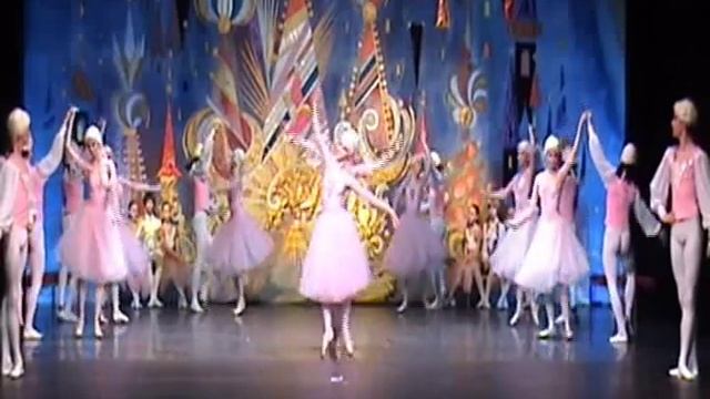 П Чайковский Вальс цветов из балета Щелкунчик смотреть онлайн