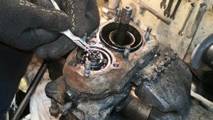 ЛУАЗ разборка и дефектовка бортового редуктора