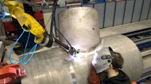 Робот для TIG и MIG/MAG сварки сосудов под давлением / Robotic Welding System of pressure vessels