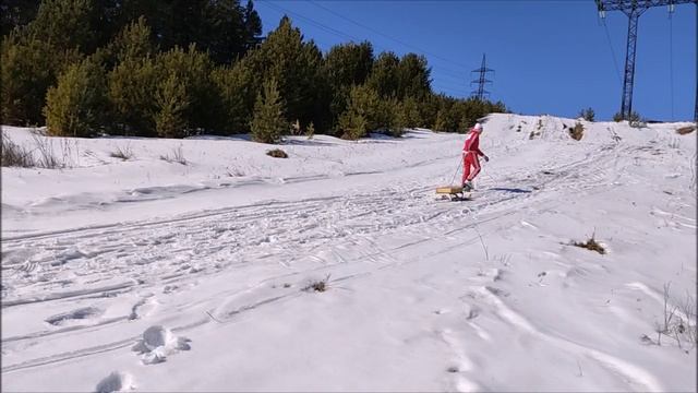 Весёлая покатушка на санках и лыжах! 18.03.2023г смотреть онлайн