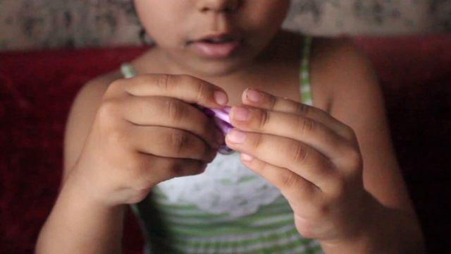 ЧТО мне попалось в КИНДЕР СЮРПРИЗ? | Kinder Surprise | Смастерила 3D поделку РУСАЛОЧКА смотреть онлайн