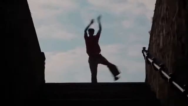 Андрей Алешкин – А я укуренный иду по переулочку. смотреть онлайн