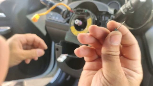 Установка кнопок круиз контроля на Kia rio 3 смотреть онлайн