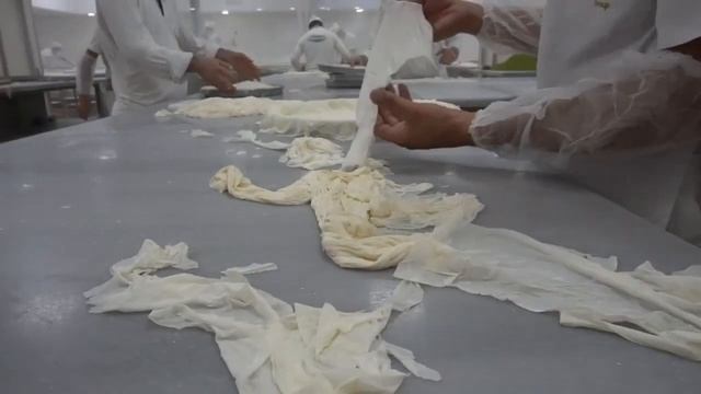 Производство турецкой пахлавы смотреть онлайн