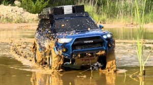 1/10 Scale RC:TOYOTA 4RUNNER(3D Printed Body/SCX10 II/RC4WD Wheels/Tires) Muddy Off-road Driving. #