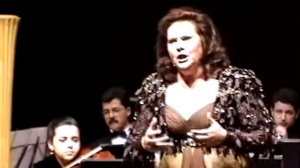 EVA MARTON live in Curitiba (1994) sings PONCHIELLI