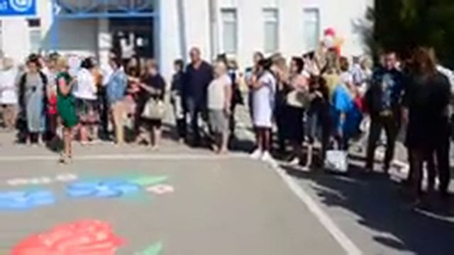 Самара. Гимназия №1. выход с линейки (1 класс) смотреть онлайн