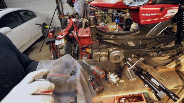 How to install EBR forks on your Puch magnum moped смотреть онлайн