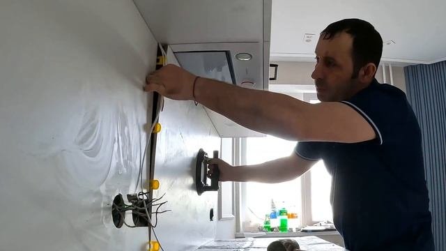 Интерьер кухни. Фартук из кермогранита. Фартук на кухне