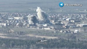Авиаудар по украинским позициям в районе Новой Каховки/Airstrike at the ukrainian positions