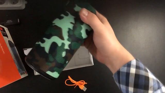 Відео огляд Колонка портативна bluetooth вологостійка UBL TG-113. Колір камуфляж смотреть онлайн