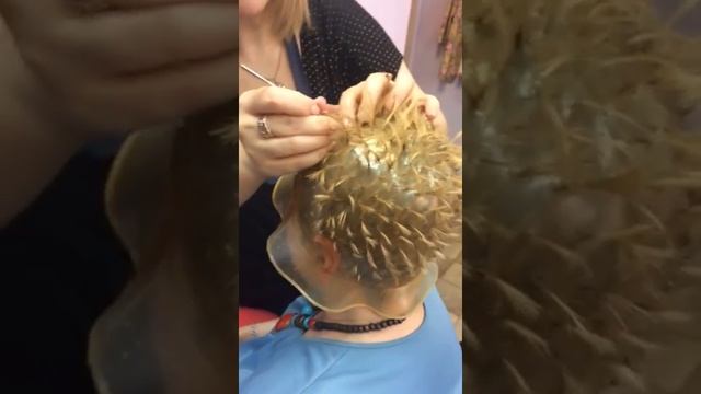 Мелирование на Шапочку. СК "Леди, Лиговский 57" смотреть онлайн