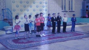 На  плечах  на  папиных